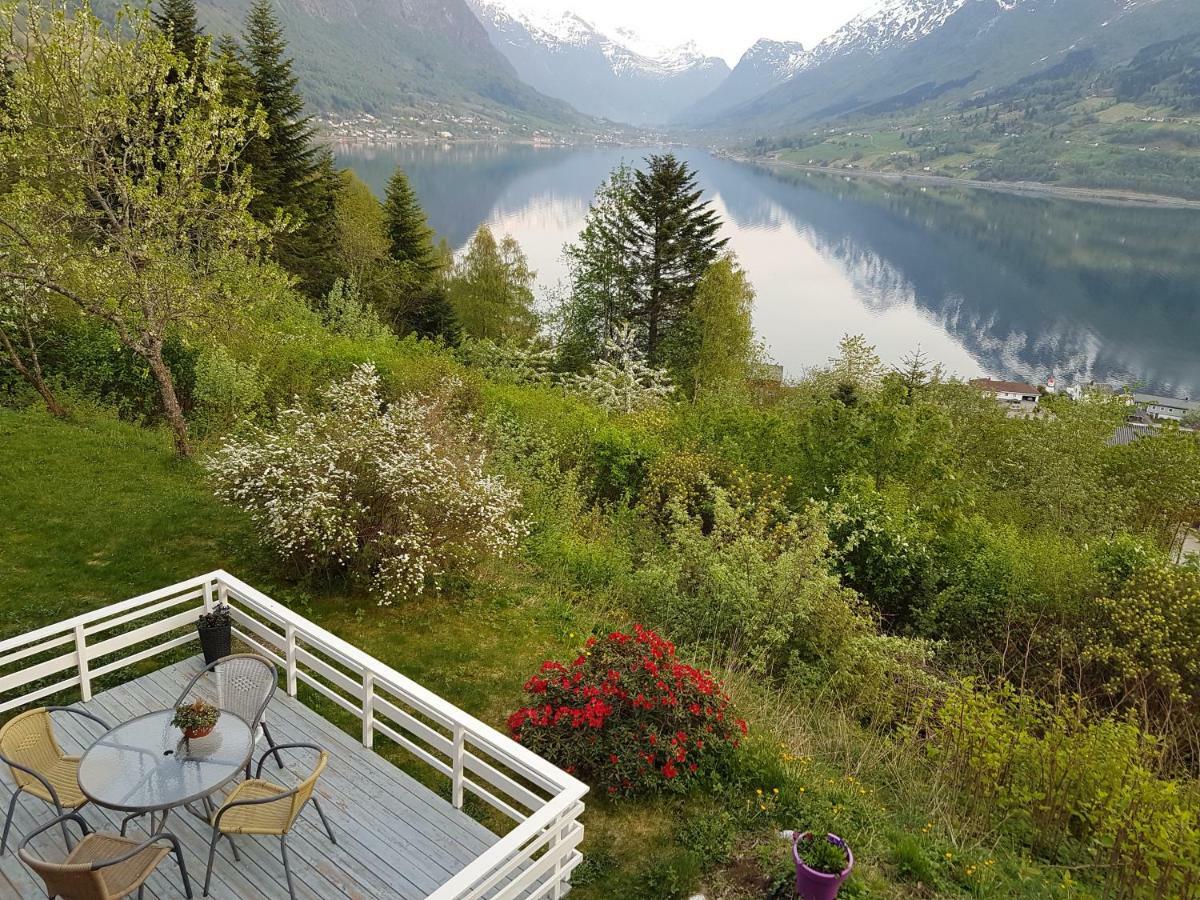 Rake Appartement Loen Buitenkant foto